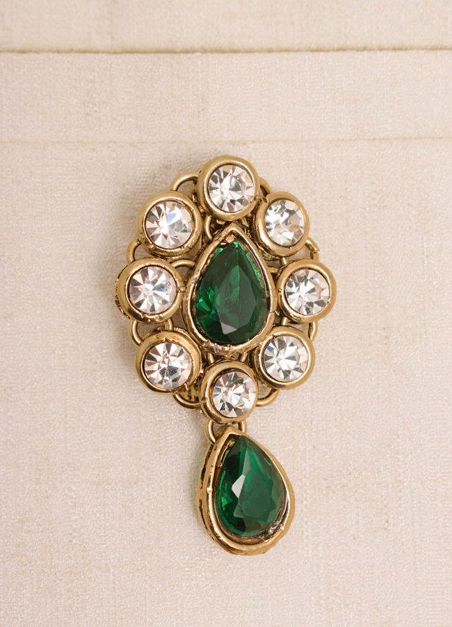 alt message - Manyavar Men Emerald Green Stone Embedded Drop Shaped Brooch image number 1