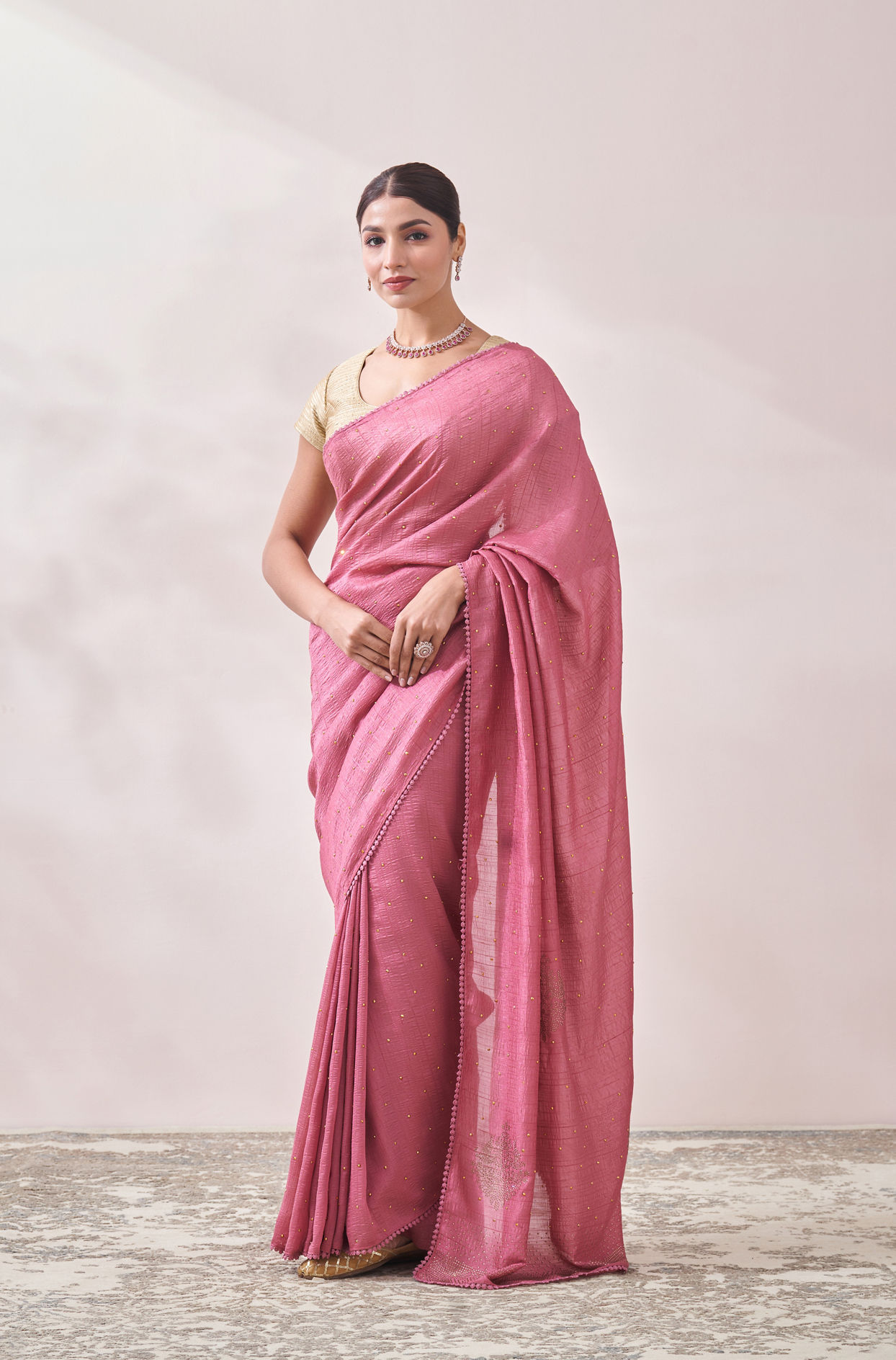 Mohey Women Pink Stone Embellished Saree