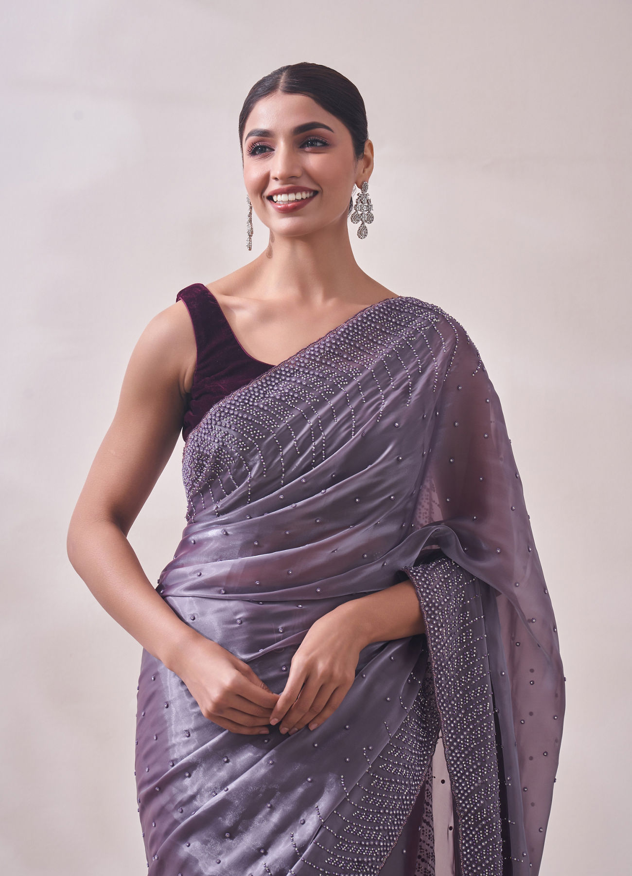 Mohey Women Lilac Stone Embellished Saree