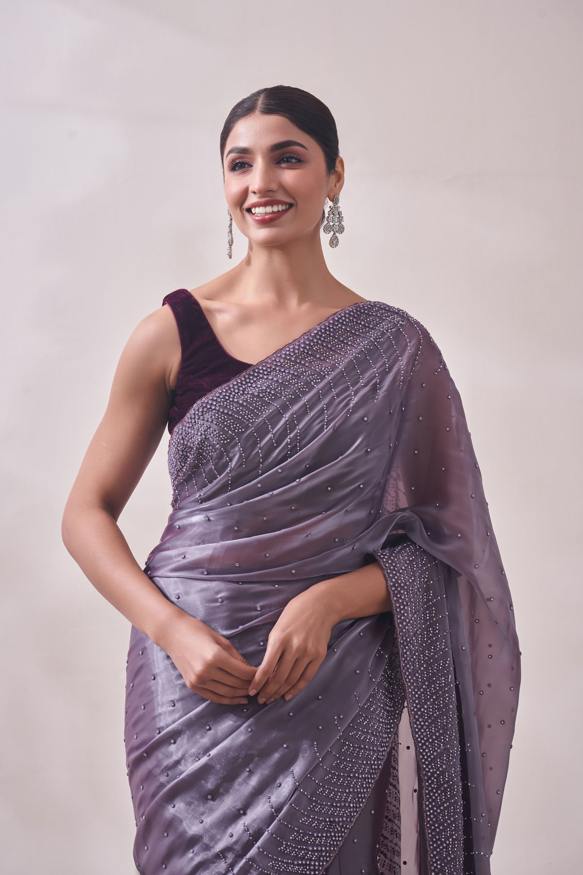 Mohey Women Lilac Stone Embellished Saree