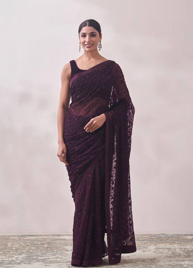 alt message - Mohey Women Dark Magenta Embroidered Organza Saree image number 0