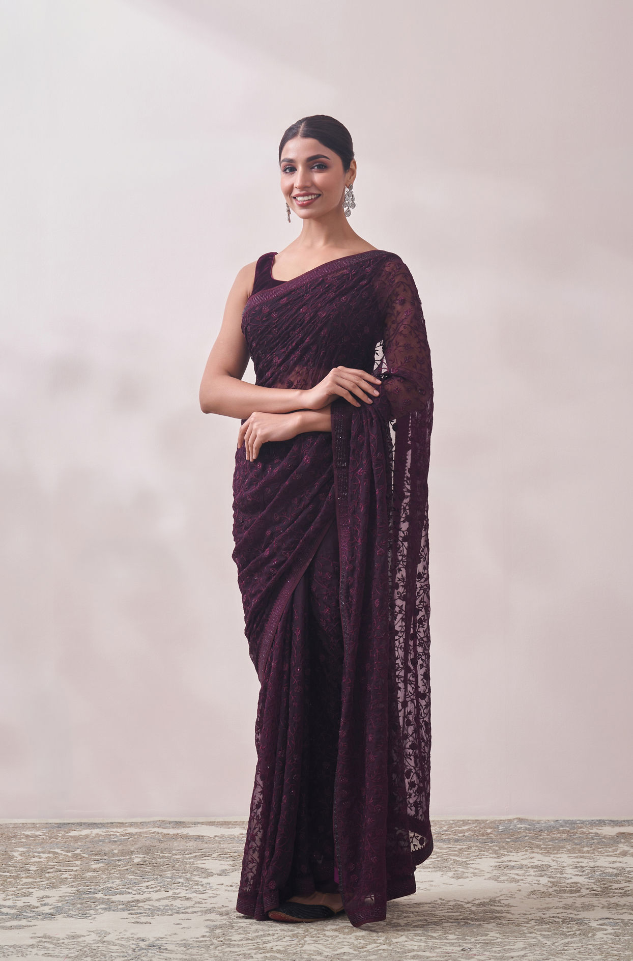 Mohey Women Dark Magenta Embroidered Organza Saree