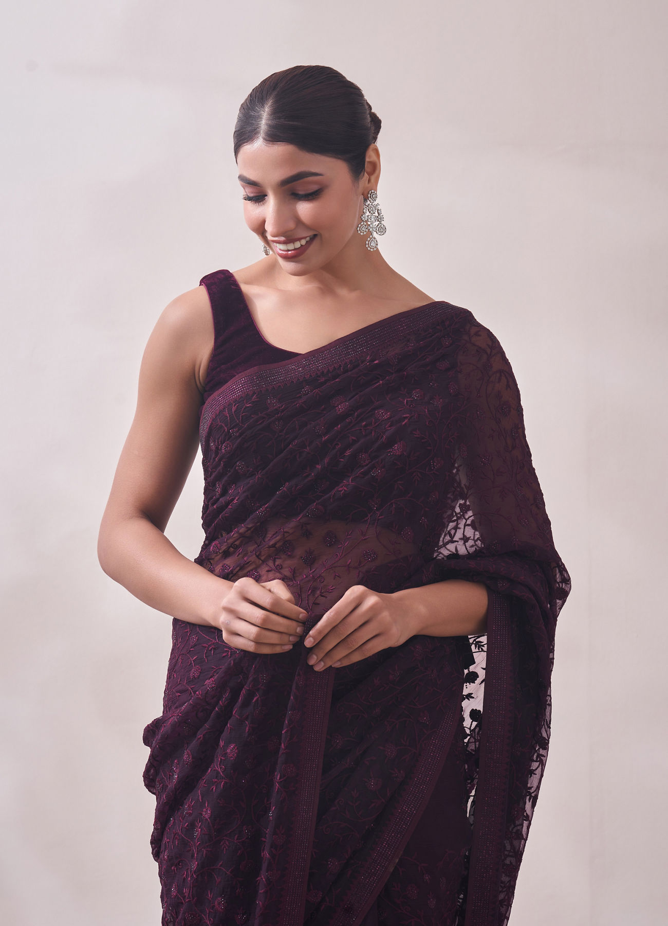 Mohey Women Dark Magenta Embroidered Organza Saree