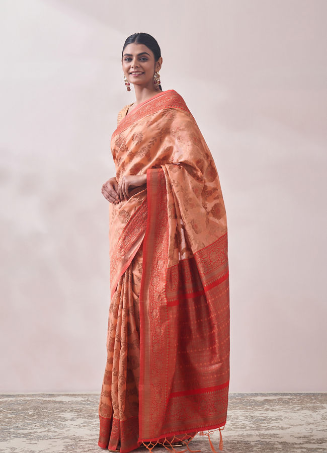 Cherry Peach Patterned Saree image number 3