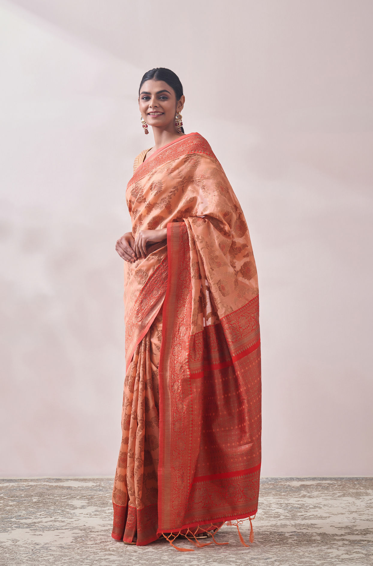 Cherry Peach Patterned Saree image number 3