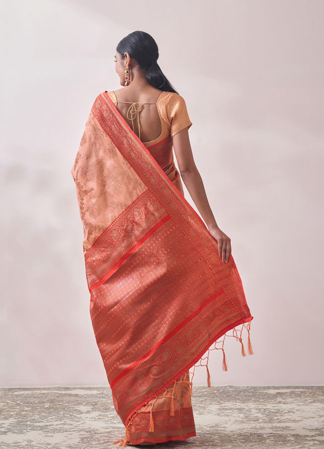 Mohey Women Cherry Peach Patterned Saree
