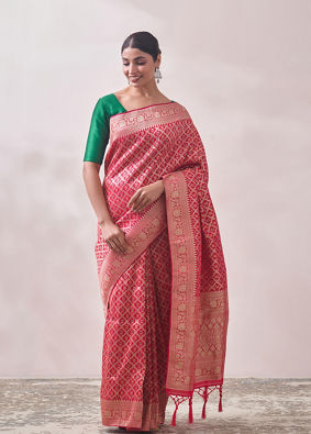 Mohey Women Rani Pink Patterned Saree image number 0