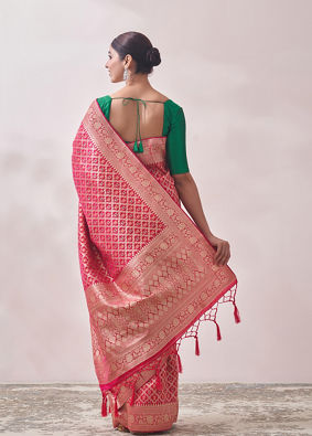 Mohey Women Rani Pink Patterned Saree image number 2