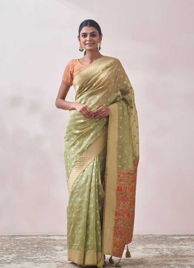 Mohey Women Light Green Zari Weaved Saree