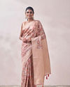 alt message - Mohey Women Coral Pink Floral Print Saree image number 0