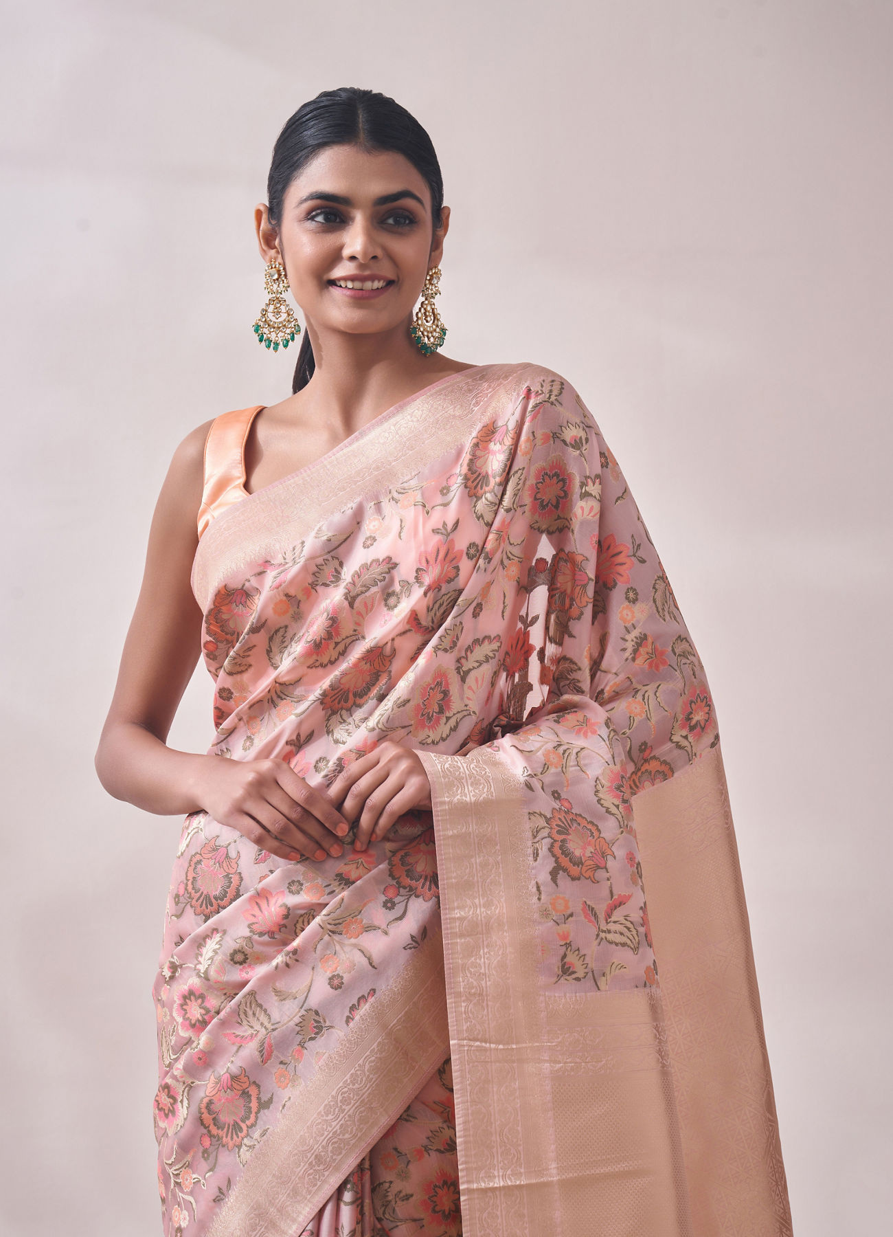 Mohey Women Coral Pink Floral Print Saree