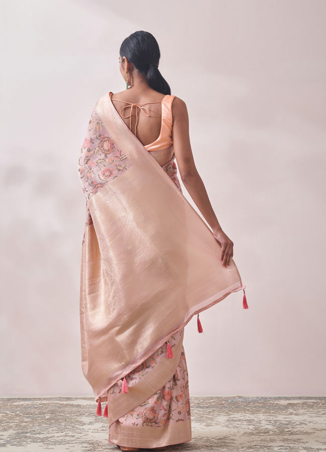 Mohey Women Coral Pink Floral Print Saree
