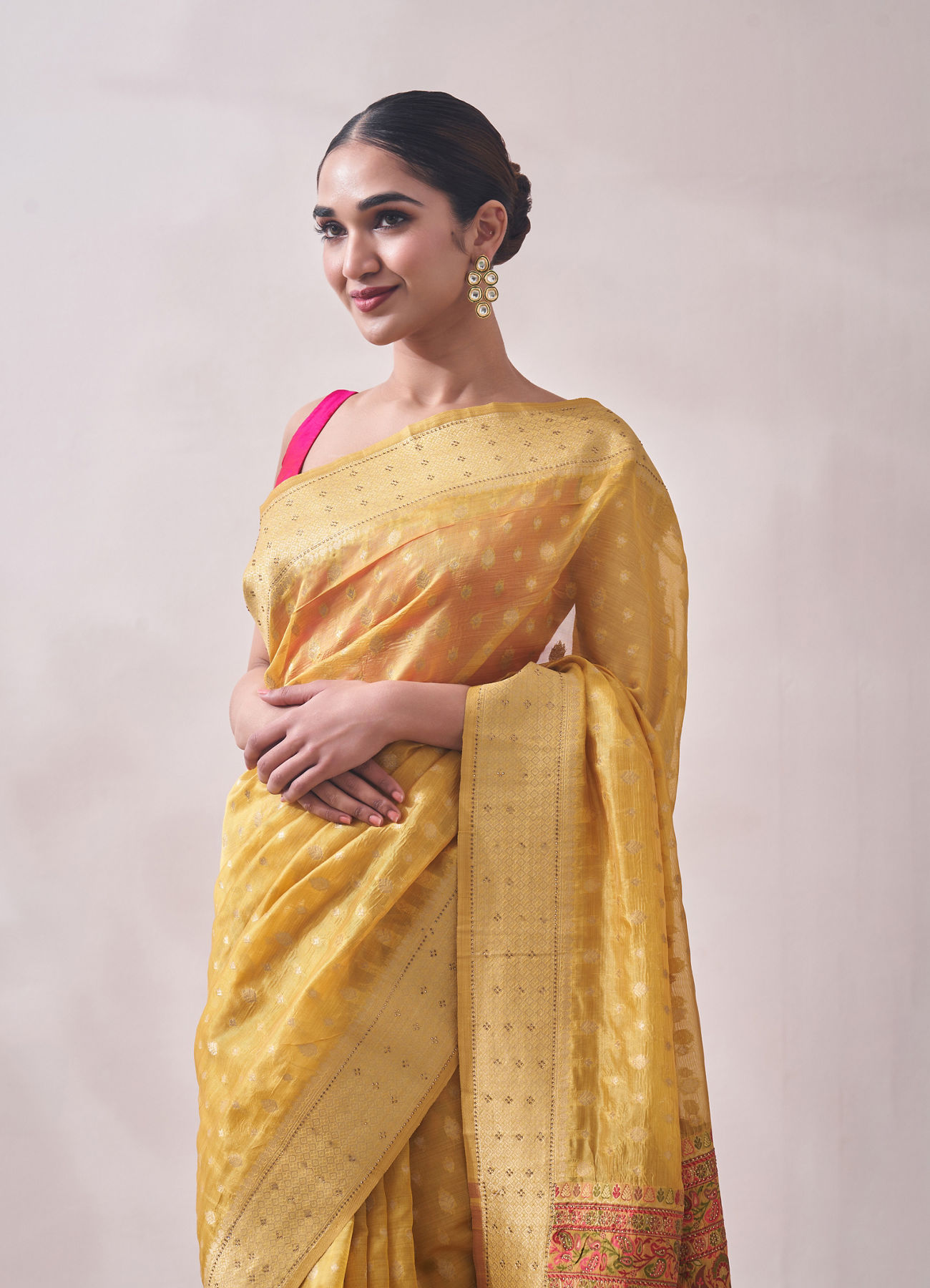 Mohey Women Turmeric Yellow Patterned Saree