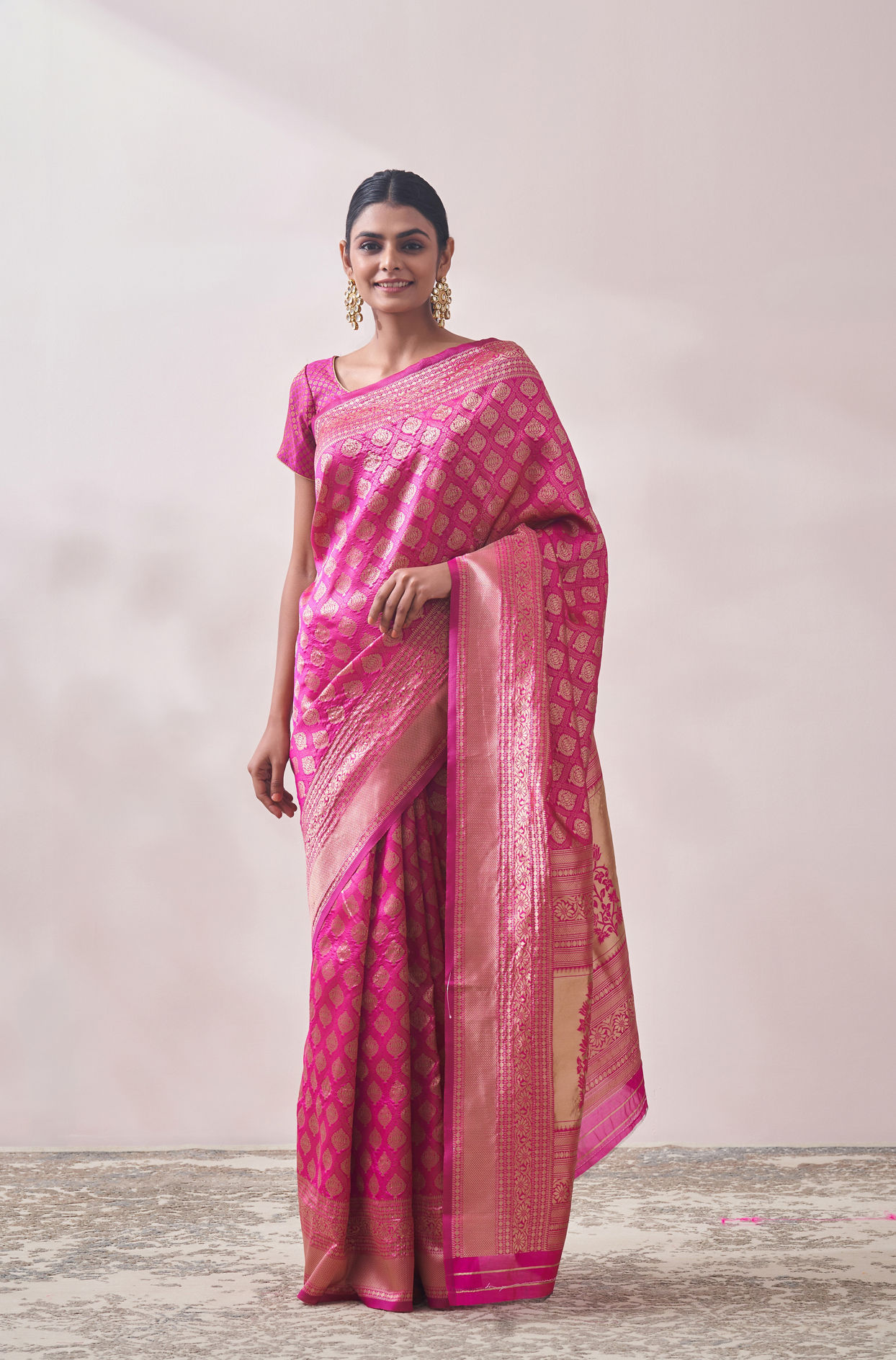 Dark Pink Zari Weaved Saree image number 1