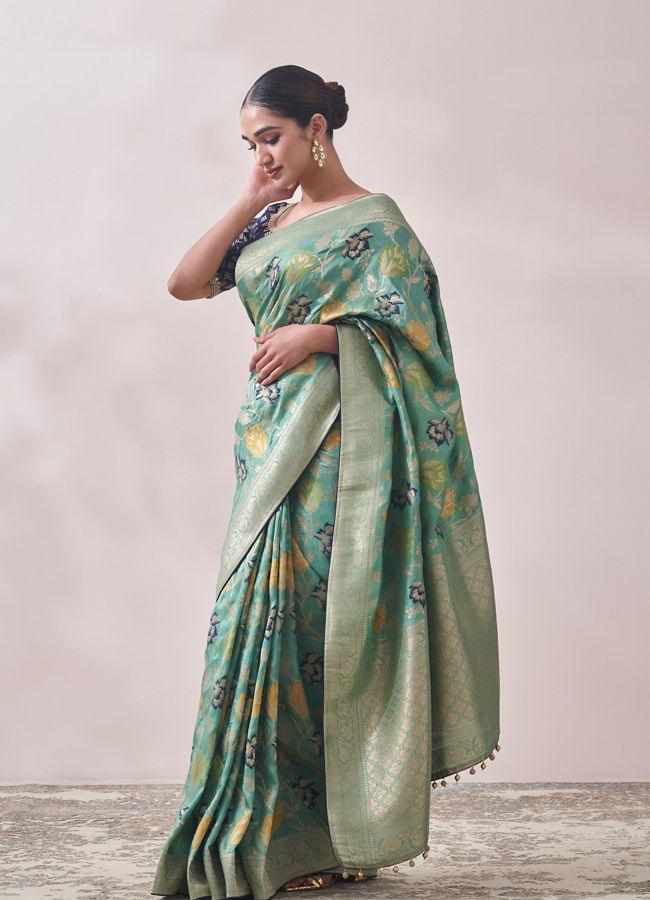 alt message - Mohey Women Sea Green Floral Print Saree image number 3