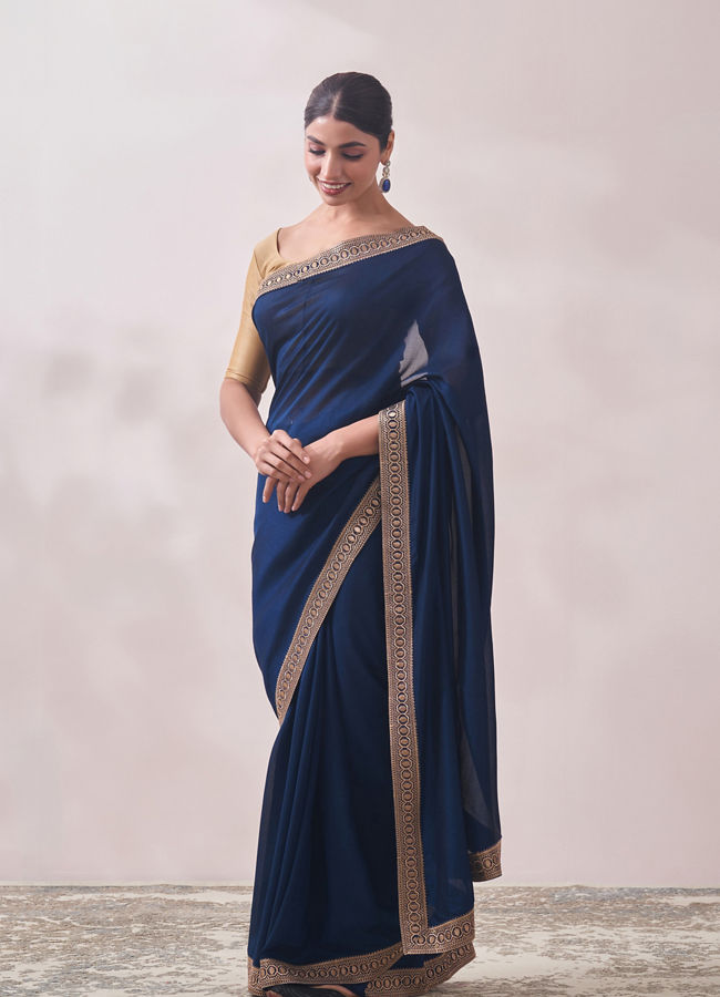 Teal Blue Patterned Saree image number 3