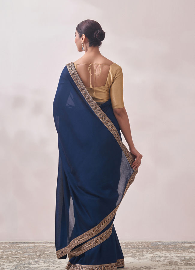 Teal Blue Patterned Saree image number 2