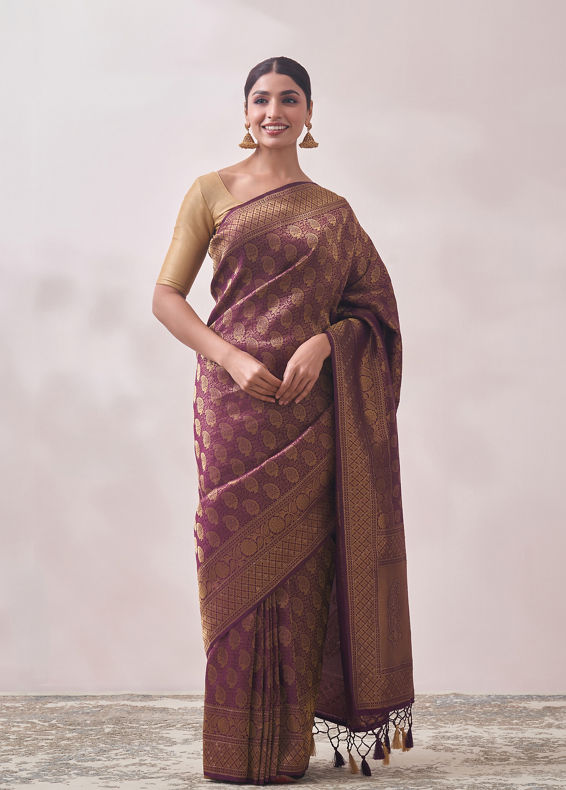 Mohey Women Berry Wine Patterned Saree