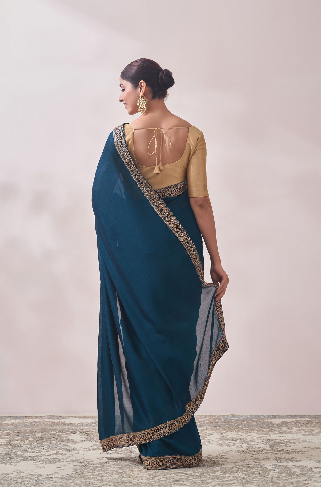 Mohey Women Teal Blue Stone Border Saree