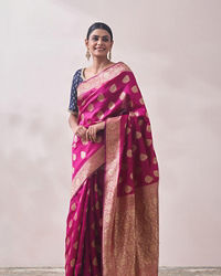 Mohey Women Magenta Zari Weaved Saree