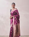 alt message - Mohey Women Deep Wine Patterned Saree image number 3