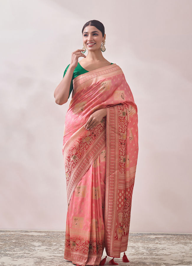 alt message - Mohey Women Light Pink Zari Weaved Saree image number 0