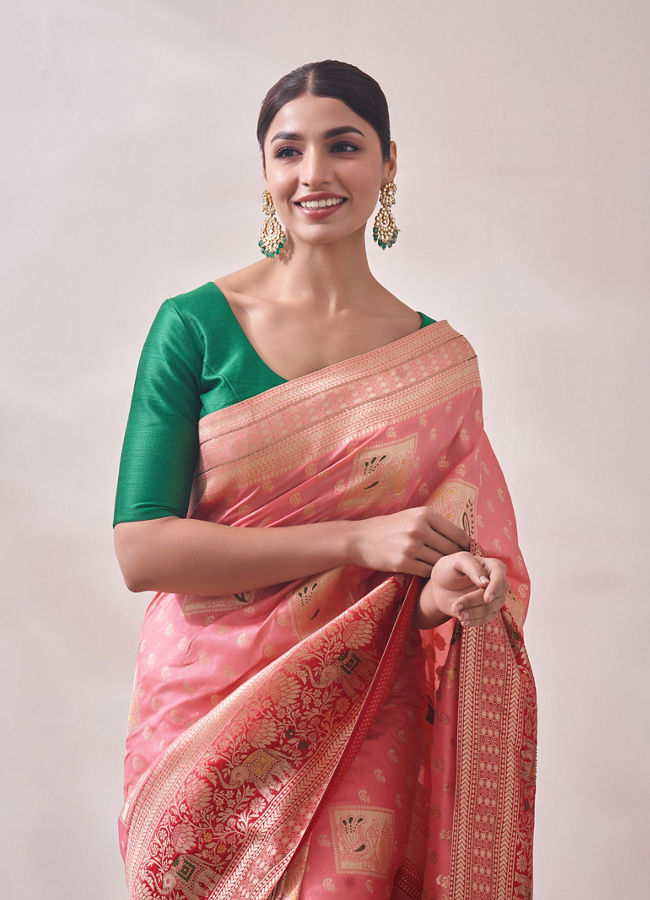 alt message - Mohey Women Light Pink Zari Weaved Saree image number 1