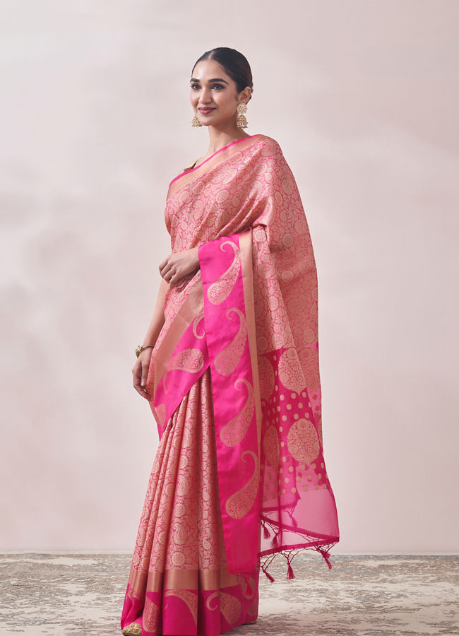 Mohey Women Rani Zari Weaved Saree