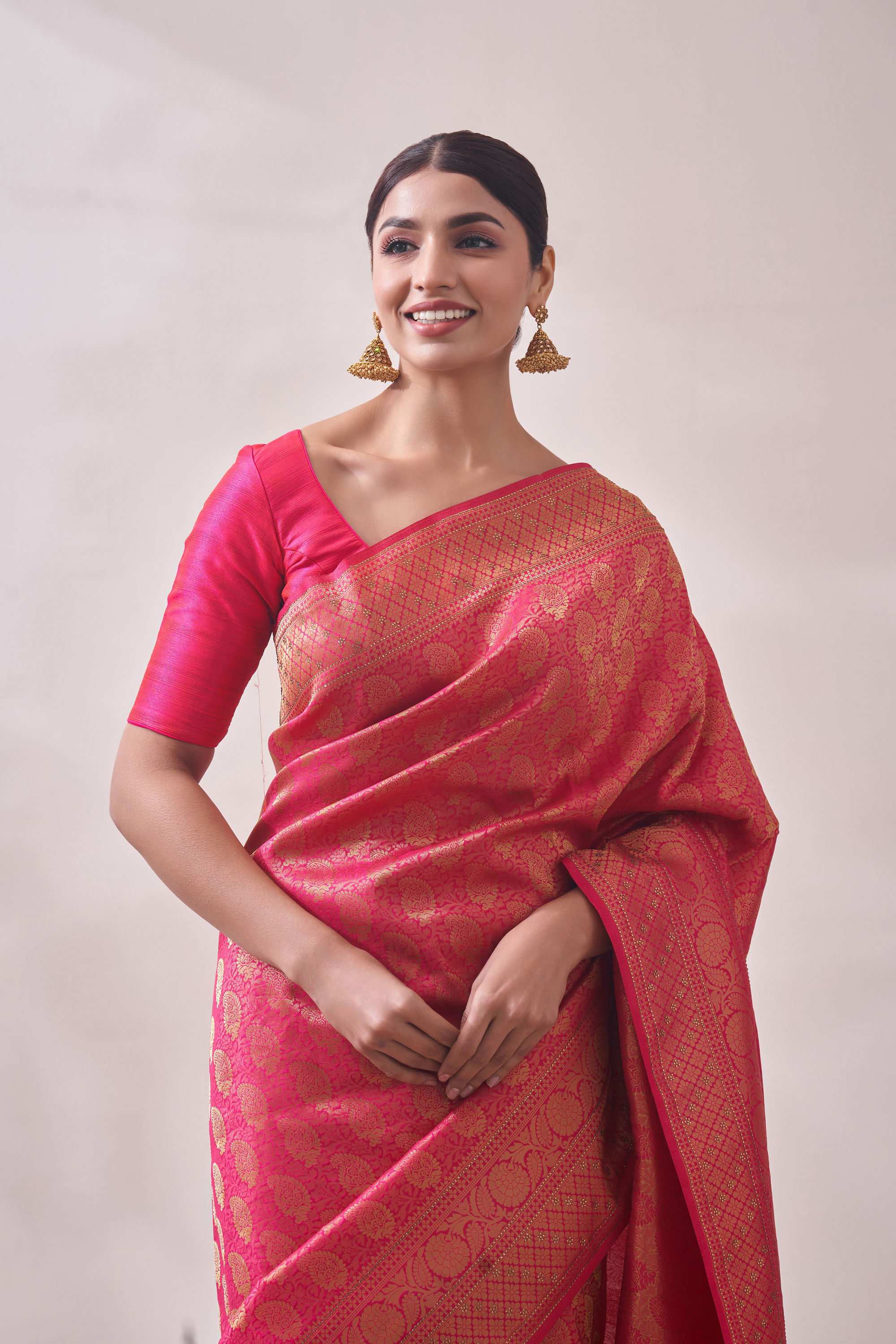 Mohey Women Rani Pink Patterned Saree