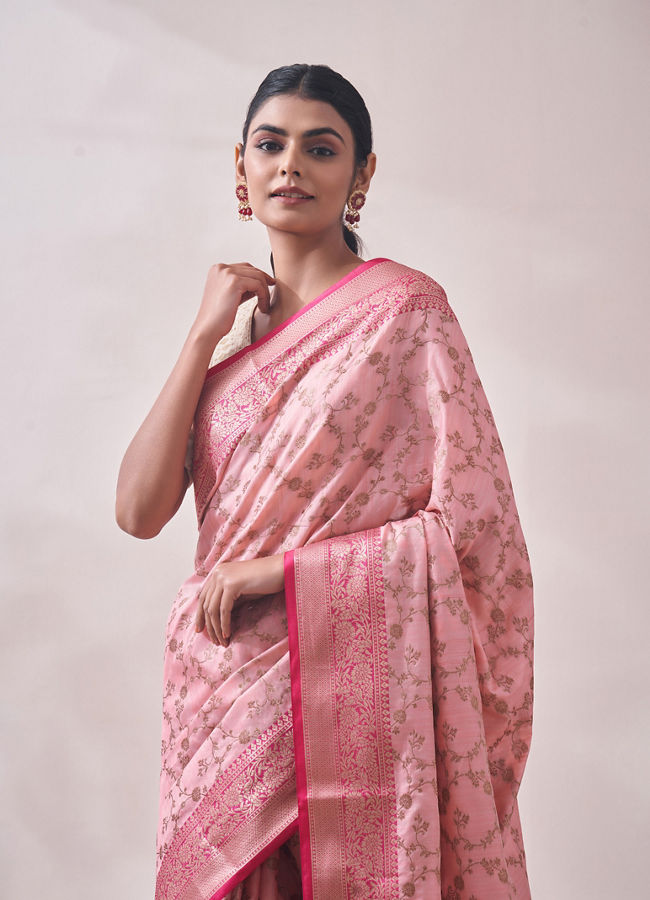 alt message - Mohey Women Light Pink Patterned Saree image number 1