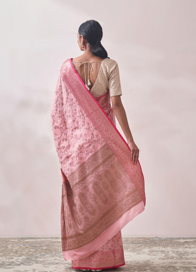 Mohey Women Light Pink Patterned Saree
