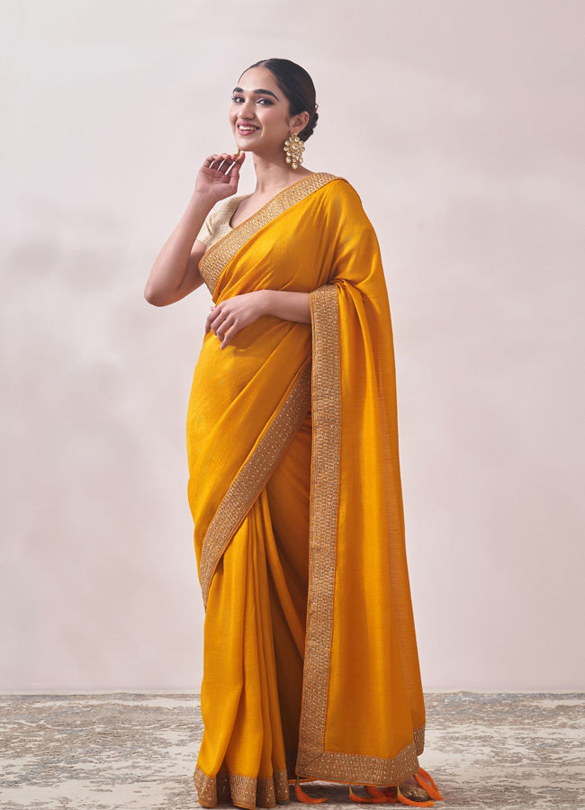 Mustard Yellow Patterned Saree image number 3