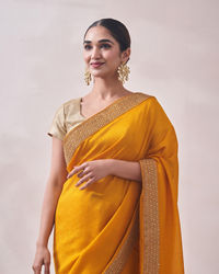 Mohey Women Mustard Yellow Patterned Saree