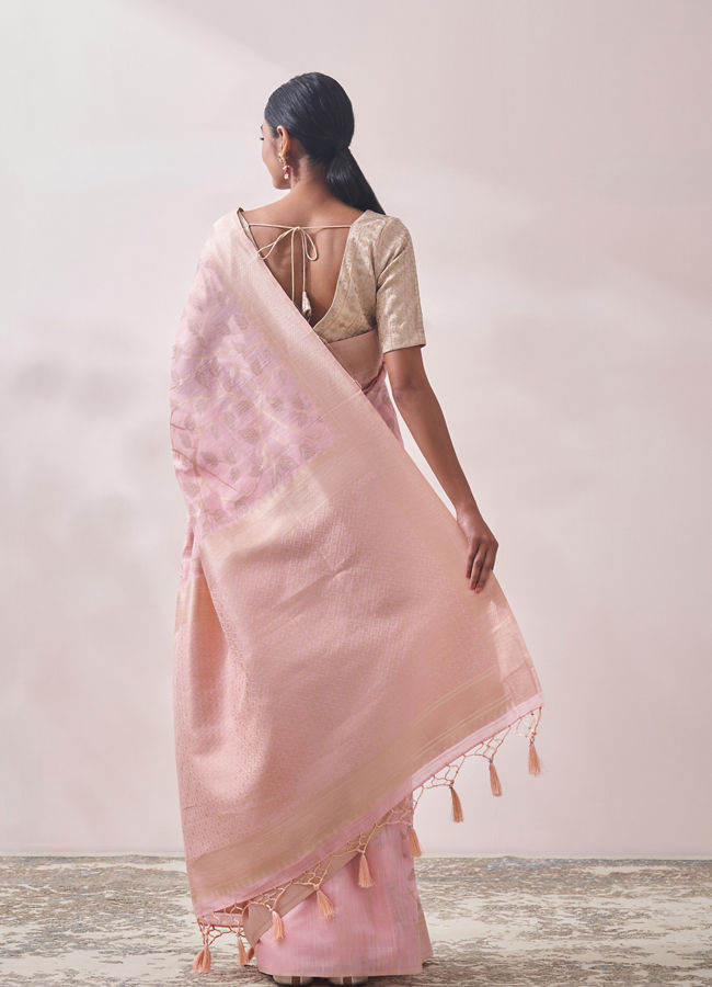 Mohey Women Light Pink Printed Saree