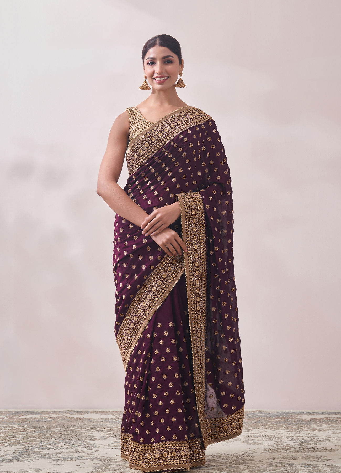 Mohey Women Wine Patterned Saree