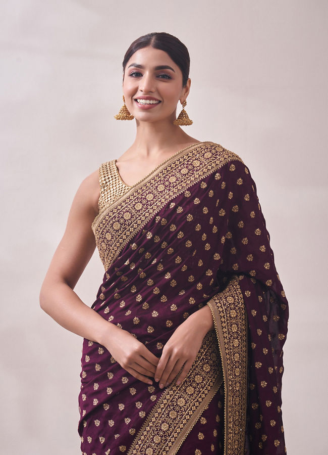 alt message - Mohey Women Wine Patterned Saree image number 1