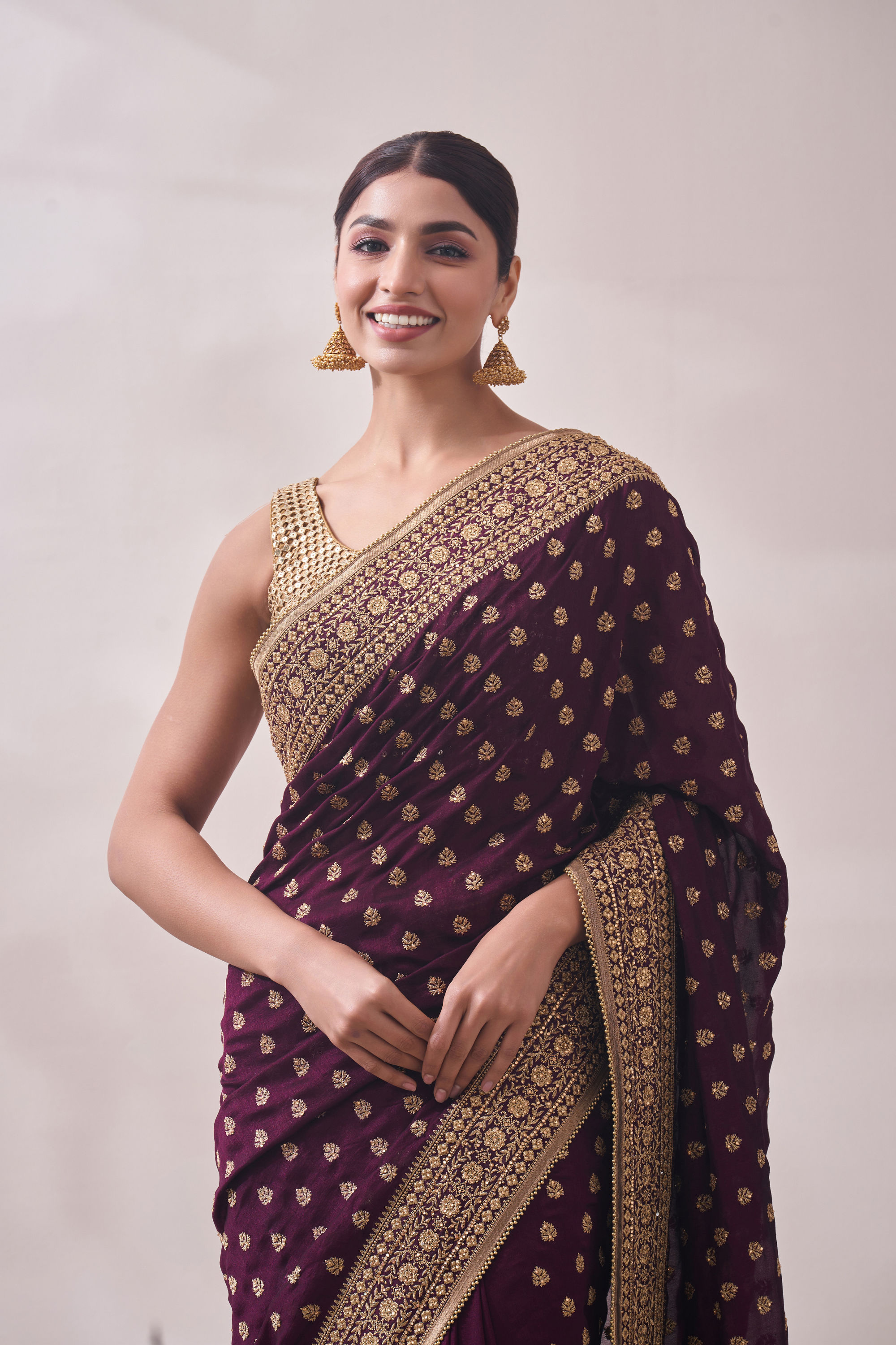 Mohey Women Wine Patterned Saree