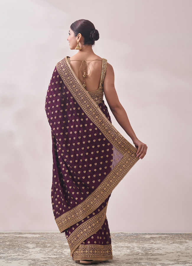 alt message - Mohey Women Wine Patterned Saree image number 2