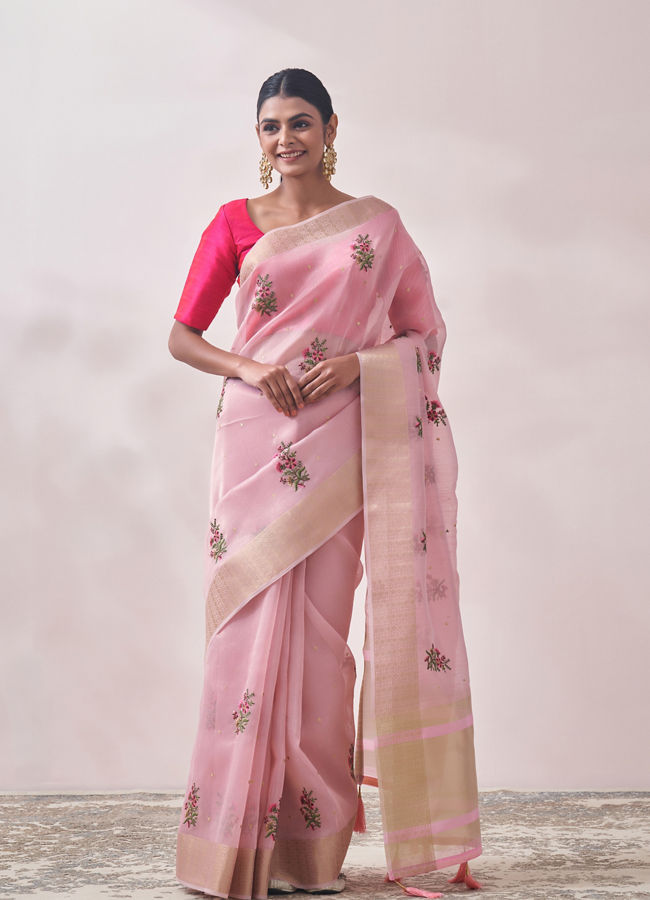 alt message - Mohey Women Light Pink Patterned Saree image number 0