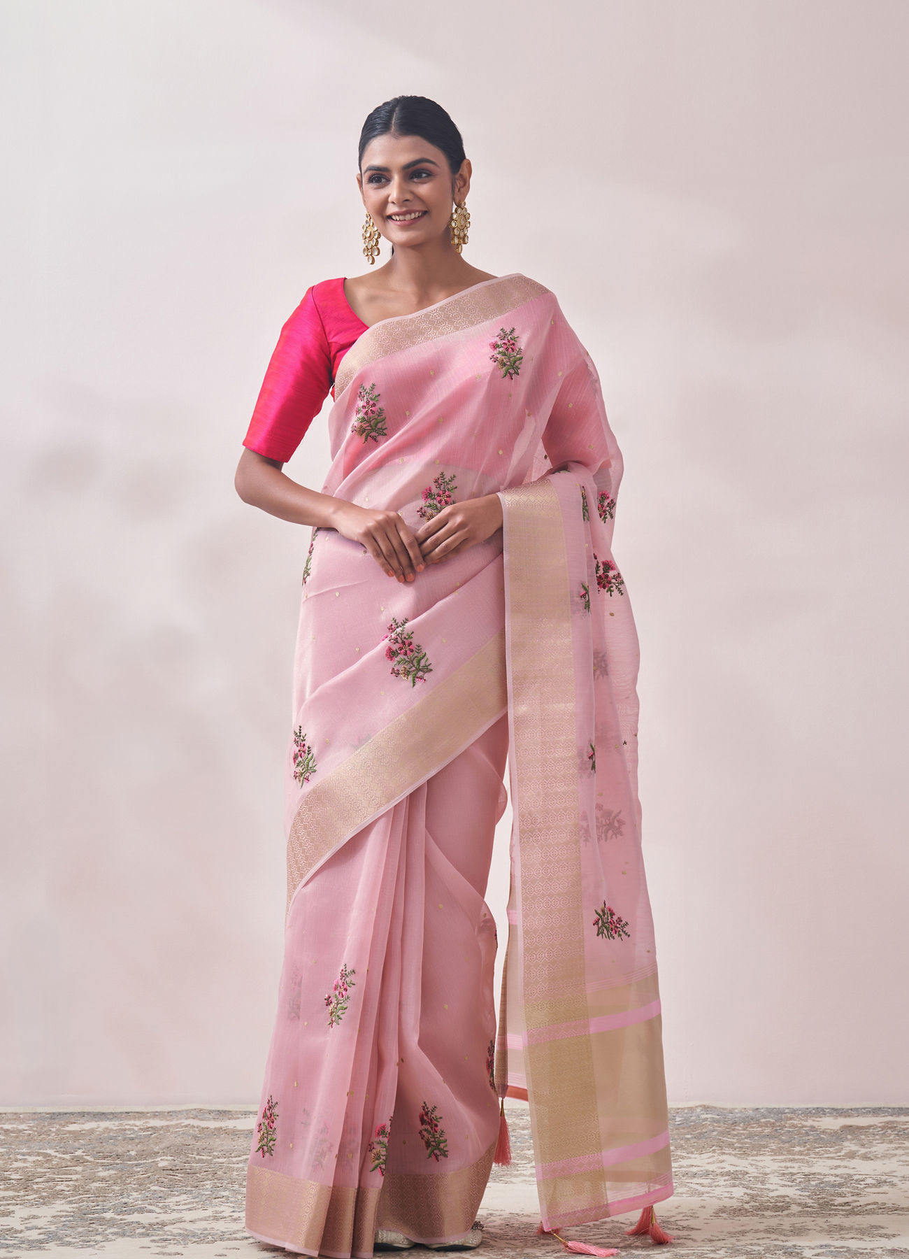 Mohey Women Light Pink Patterned Saree