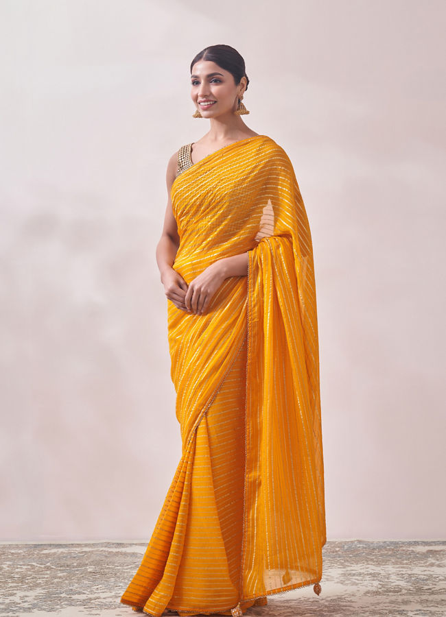 Mohey Women Mustard Yellow Patterned Saree image number 3