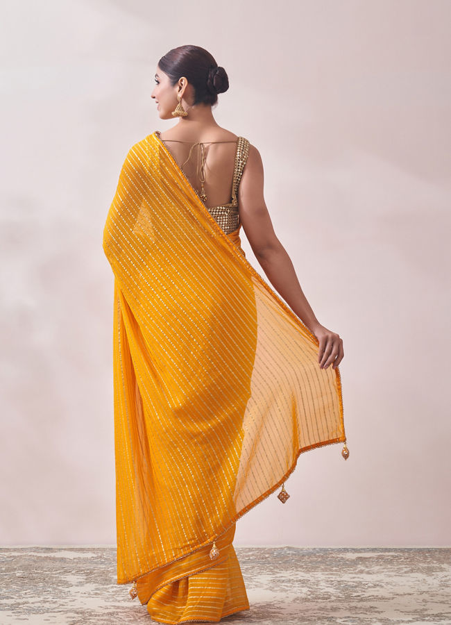 Mohey Women Mustard Yellow Patterned Saree image number 2