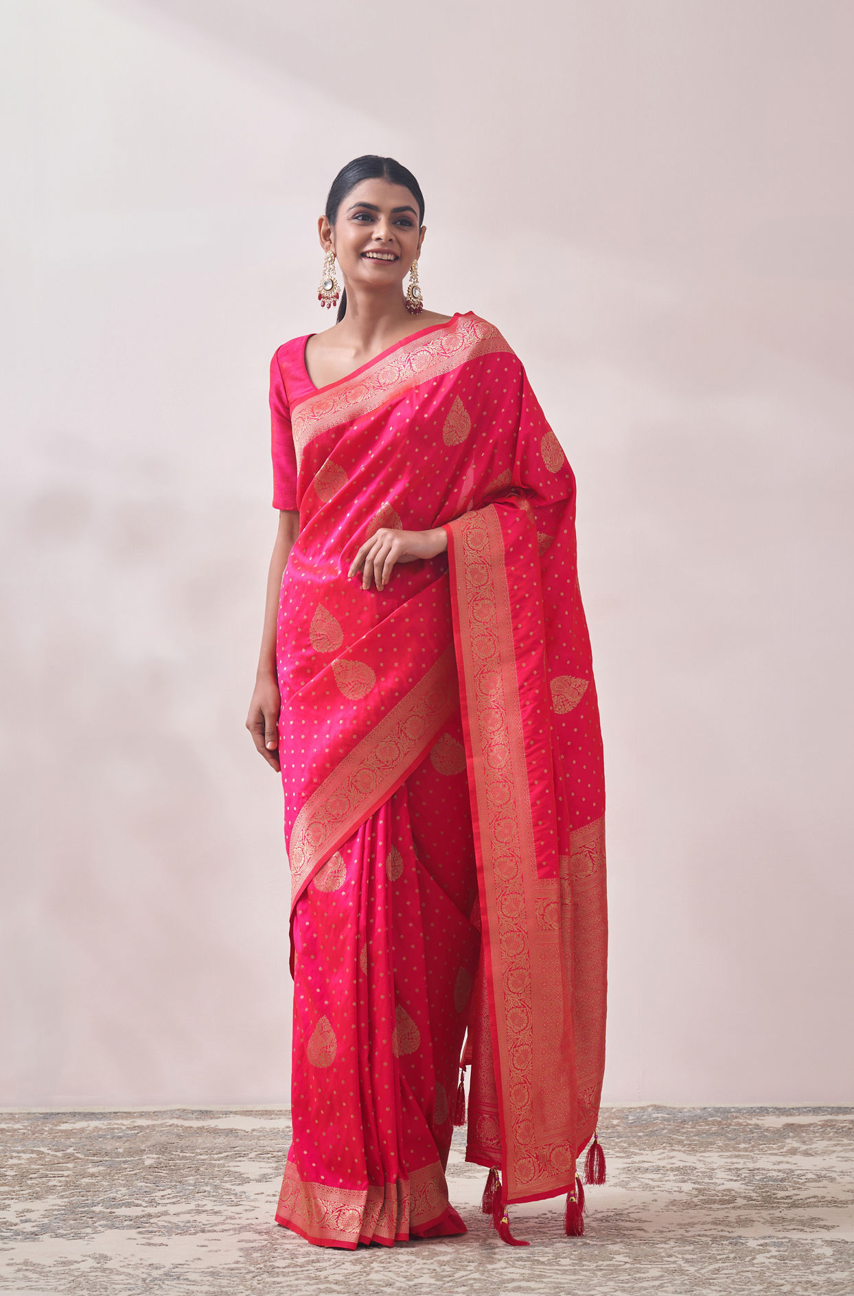 Rani Pink Patterned Saree image number 0