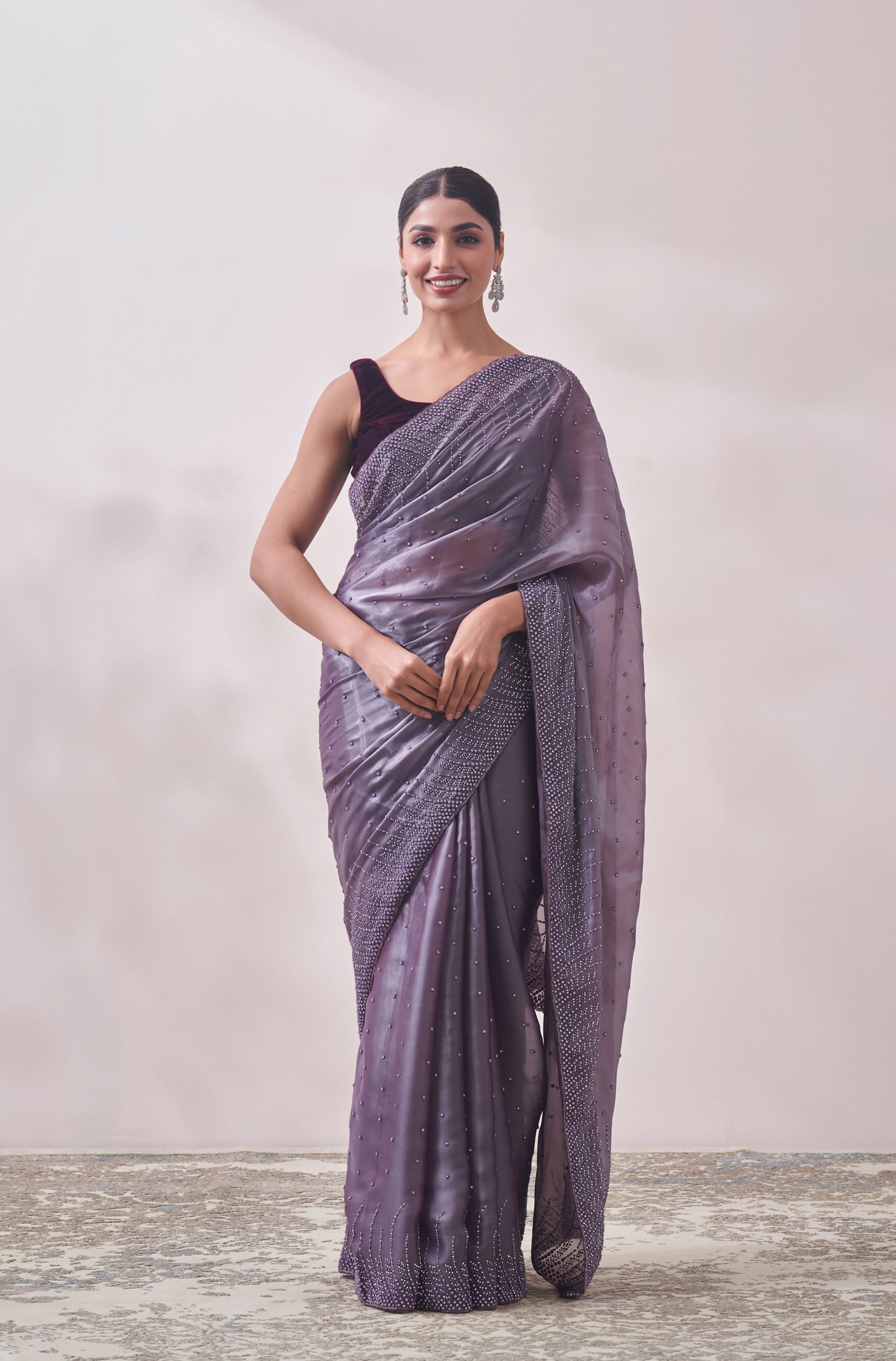 Mohey Women Lilac Stone Embellished Saree