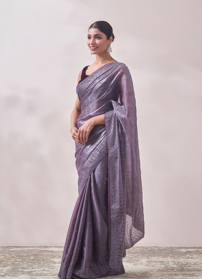 Mohey Women Lilac Stone Embellished Saree