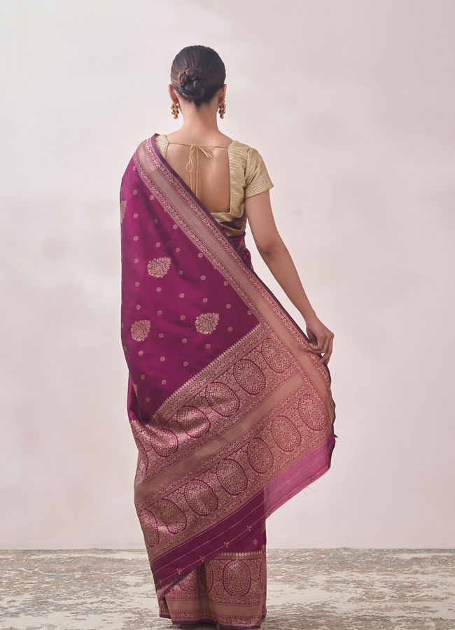 Mohey Women Plum Self Design Saree