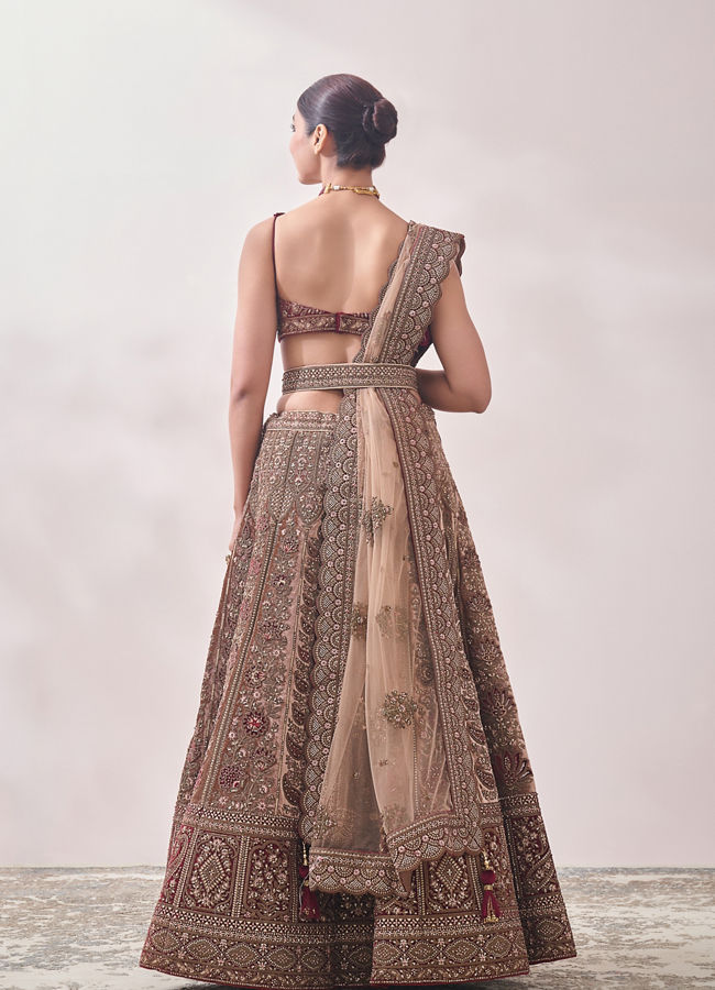 Fawn Paisley Patterned Bridal Lehenga image number 3