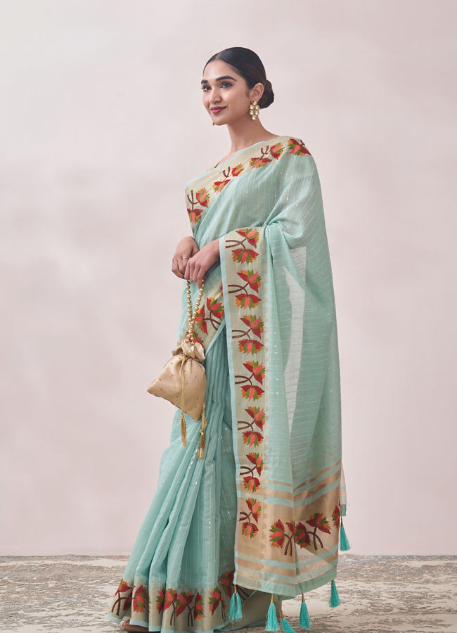 alt message - Mohey Women Light Blue Self Design Saree image number 3