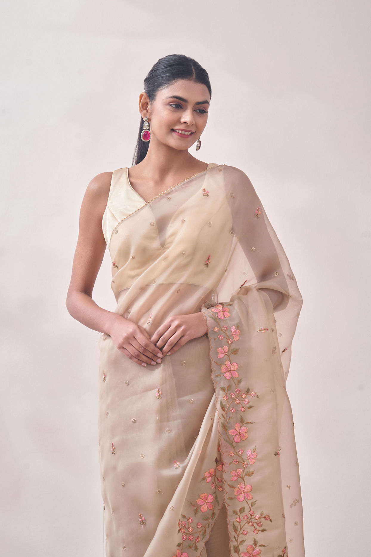 Mohey Women Classy Mauve Patterned Saree image number 1