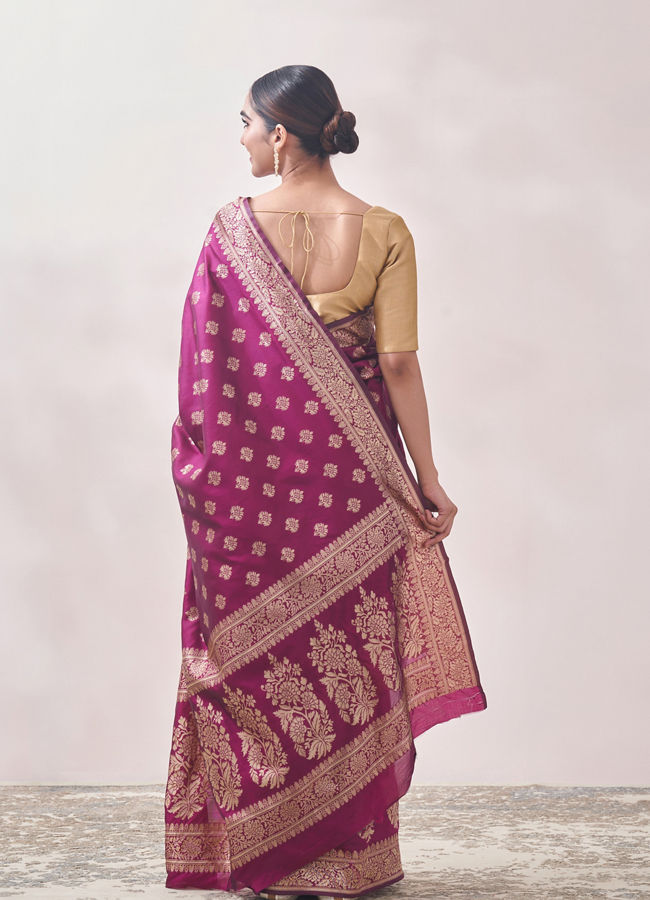 Mohey Women Berry Wine Patterned Saree